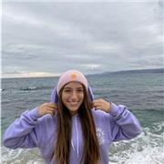 Soy estudiante de Kinesiología de la universidad de los Andes. Hago clases para niños de básica y media de matemáticas y biología. Puede ser en mi casa con un valor de 5000 y a domicilio con un valor de 6000